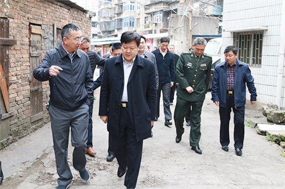 刘志仁亲临EBET易博走访慰问军转干部国防建设二等功臣侯尚德