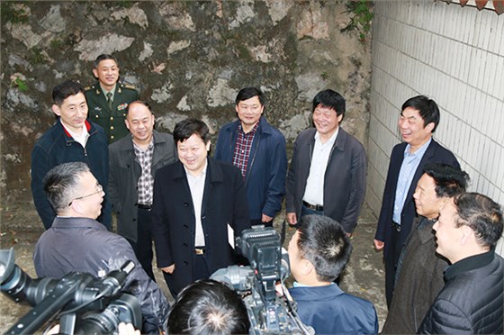 刘志仁亲临EBET易博走访慰问军转干部国防建设二等功臣侯尚德